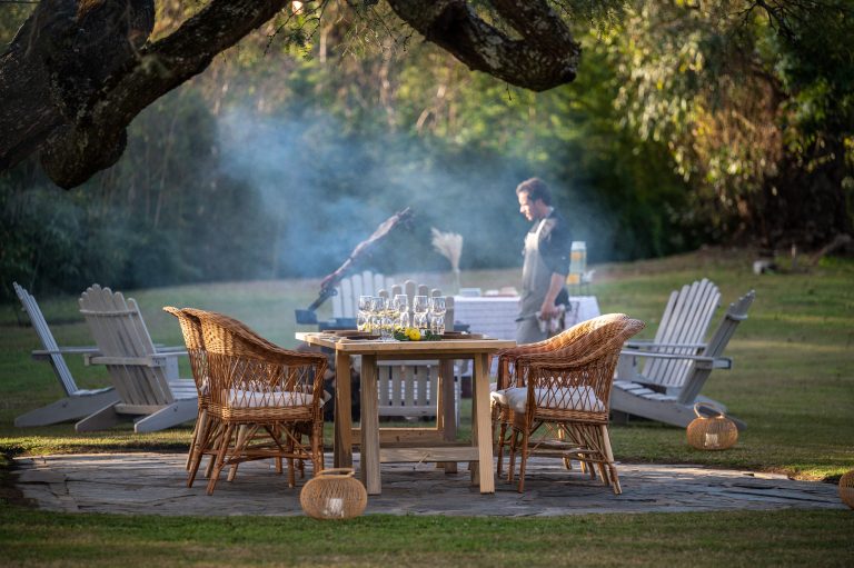 Evento gastronómico al aire libre en Scratch House con Agostino Wines.